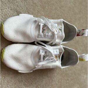 Adidas NMD sneakers women’s!
